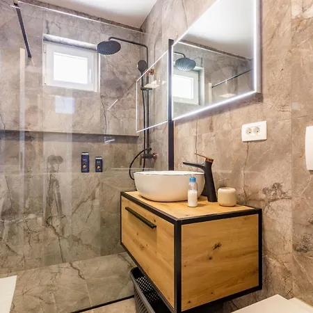 Daire 7th Heaven 2br With Balcony Zadar