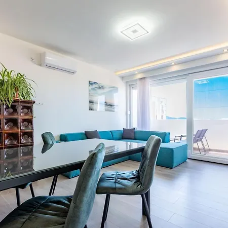7th Heaven 2br With Balcony Daire