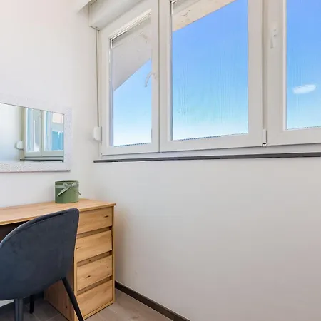 Apartment 7th Heaven 2br With Balcony *