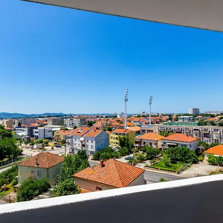 7th Heaven 2br With Balcony *